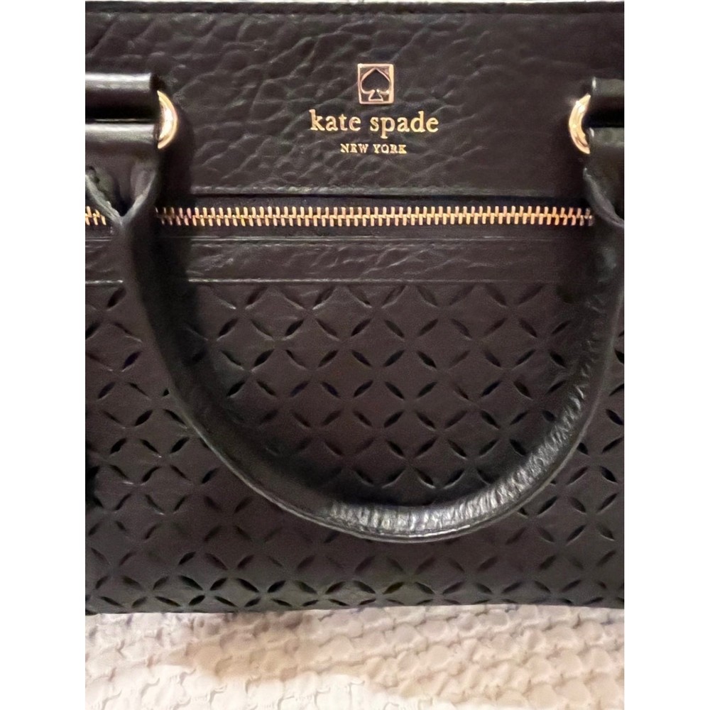 Kate Spade purse black with beautiful diamond design and in excellent condition - Picture 2 of 13